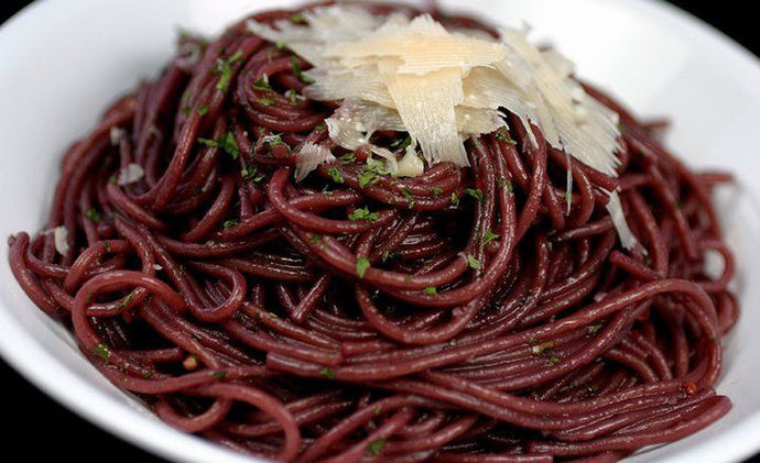Cucinare con il vino rosso: Gli Spaghetti al Chianti